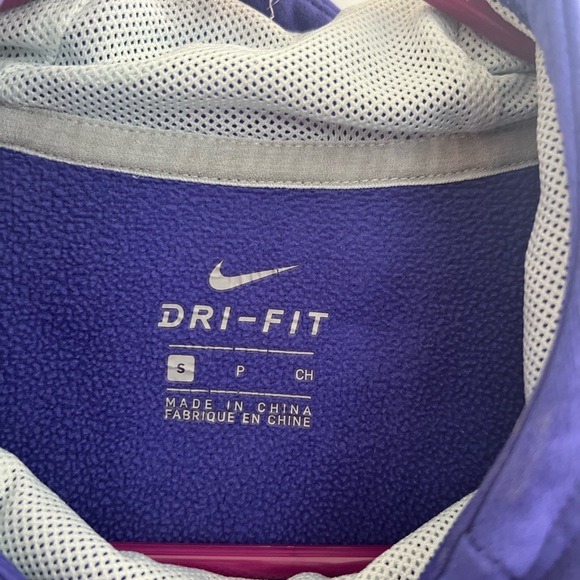 Girls Nike Just Do It Youth Hoodie Purple Sz Small Pre-owned DTI-Fit (8-20) - Picture 4 of 6